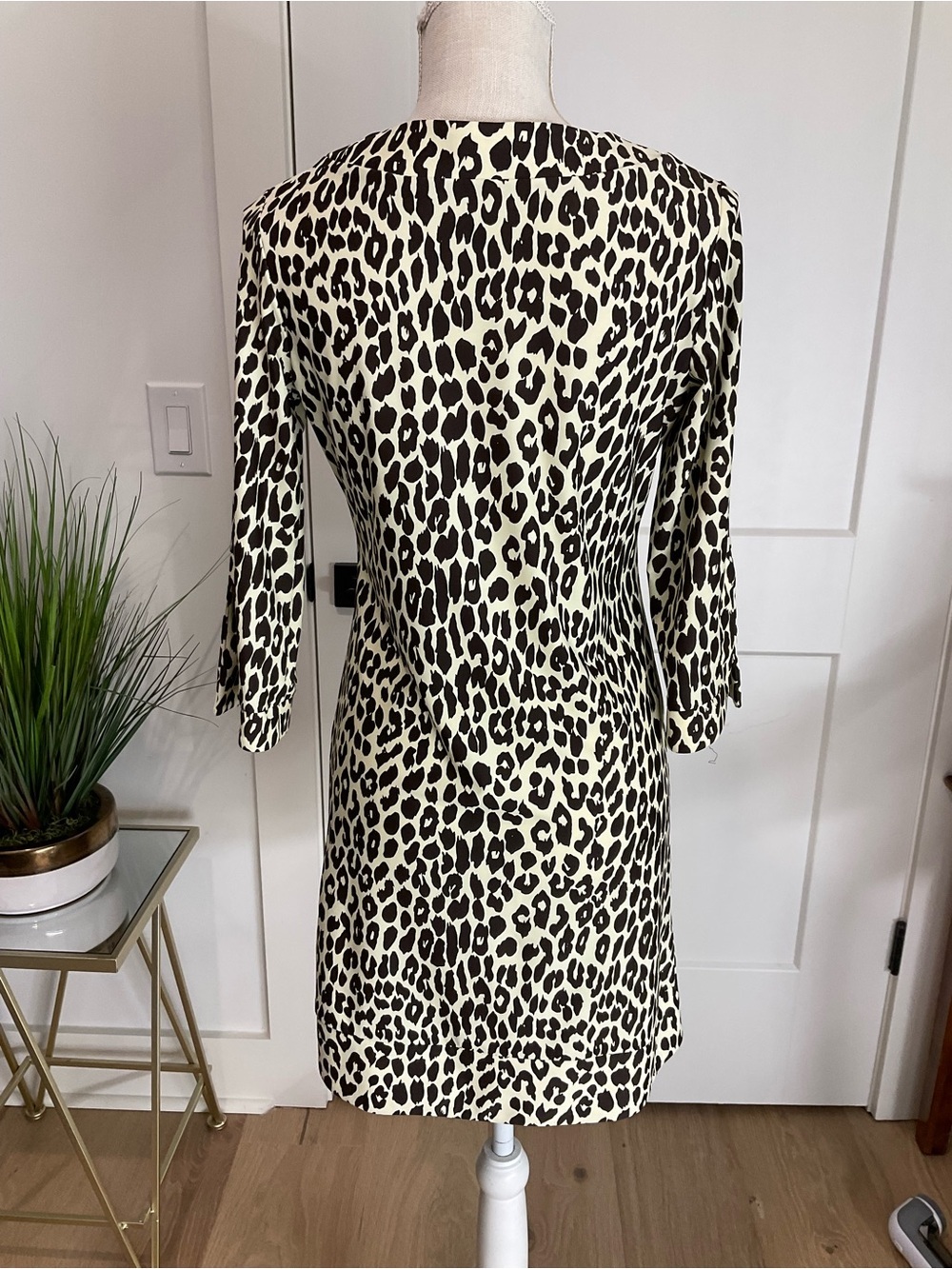 Jude Connally Leopard Print Shift Dress Small 3/4 Sleeve Stretch Knit - Picture 3 of 7
